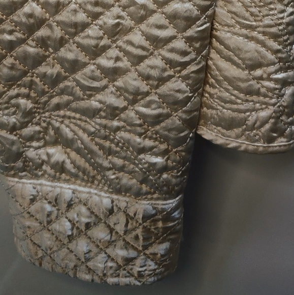 Vintage Women's  Quilted Satin Jacket I.E Relaxed size Medium - Picture 10 of 12